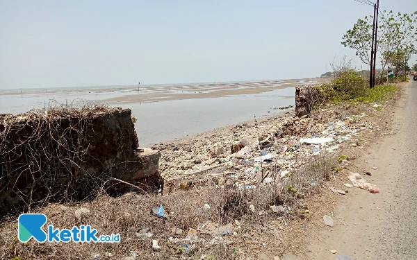 Thumbnail Berita - Puluhan Kilometer Tangkis Laut di Bangkalan Rusak, Anggota Komisi V DPR RI Minta Kementerian PU Beri Perhatian Khusus