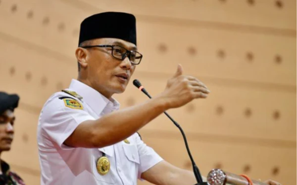 Thumbnail Berita - Berkat Atensi Prof Zudan, Pemprov Sulsel Raih UHC Award 2024 dan Penghargaan Sisrute