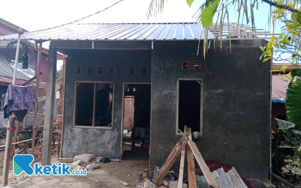 Thumbnail Berita - Dugaan 'Proyek Siluman' Pembangunan 5 Unit Rumah Layak Huni di Desa Suka Jaya Simeulue