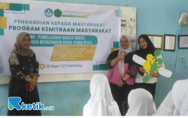 Thumbnail Berita - Tingkatkan Motivasi Belajar Bahasa Inggris Bagi Siswa SD, Guru di Palembang Terapkan Sistem Belajar Menggunakan Benda Nyata