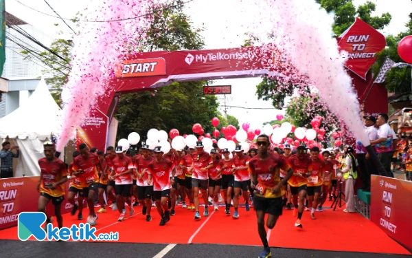 Thumbnail Berita - Diikuti 2000 Peserta, Korem 083/Bdj Gandeng Telkomsel Gelar Event Running di Malang