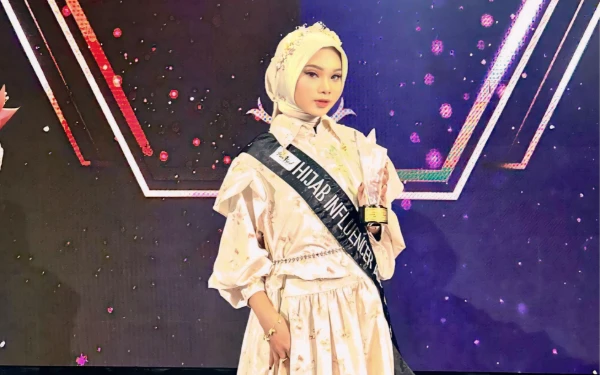 Thumbnail Berita - Akses Terbatas bagi Perempuan, Finalis Putri Hijab Academy 2024 Nahdhiyyatussholiha Suarakan Kesetaraan