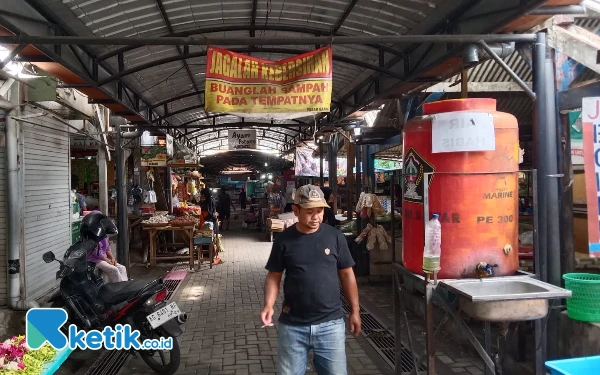 Thumbnail Berita - Dugaan Pungli di Pasar Garum, Pedagang Harap Pemkab Blitar Bertindak Tegas