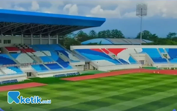 Thumbnail Berita - Selesai Direnovasi, Stadion Kanjuruhan Malang Siap Diresmikan Presiden Prabowo