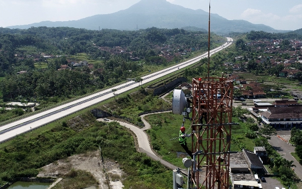 Thumbnail Berita - Layanan FMC Jadi Unggulan, XL Axiata Raih Pertumbuhan Double Digit Semester Pertama 2023