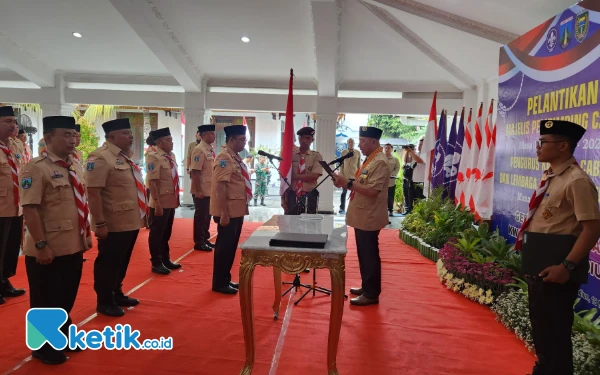 Thumbnail Berita - Lantik Pj Wali Kota Madiun Jadi Kamabicab, Arum Sabil: Pramuka Wajib Berperan Sambut Indonesia Emas