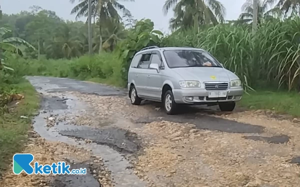 Keluhan Wisatawan, Pantai Malang Selatan Indah Tapi Jalannya Susah