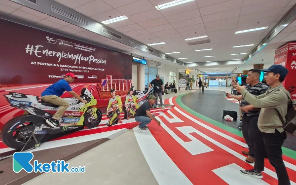 Thumbnail Berita - Euforia MotoGP Mandalika 2024, Bandara Lombok Bersolek