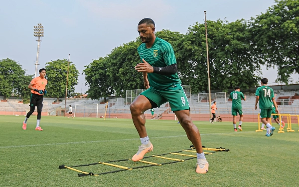 Lini Depan Persebaya Kurang Tajam, Gombau: Tak Peduli Siapa yang Cetak Gol, Terpenting Menang