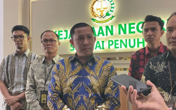 Thumbnail Kejari Sungai Penuh Selamatkan Uang Negara Rp2,7 M dari Kasus Korupsi Uang Kas BRI Kayu Aro