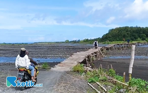 Thumbnail Berita - 6 TPS di Kabupaten Malang Berada di Wilayah Terpencil, Akses Jalan Ekstrem Berbatuan