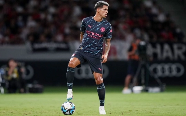 Joao Cancelo Segera Merapat, Begini Jejak Pemain Portugal di Barcelona