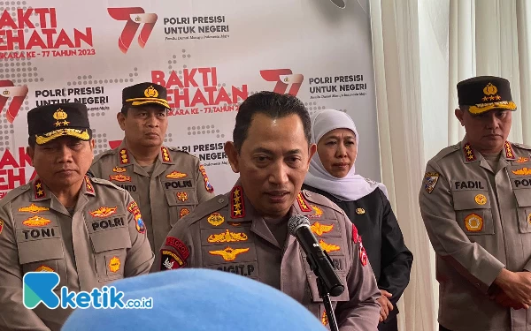 Thumbnail Miliki Program Masyarakat Unggul, Kapolri Tinjau Bakti Kesehatan di Polda Jatim