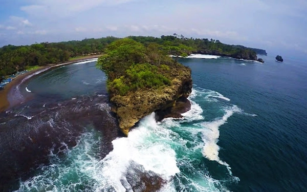 Thumbnail 5 Wisata Pantai di Pangandaran yang Jadi Primadona