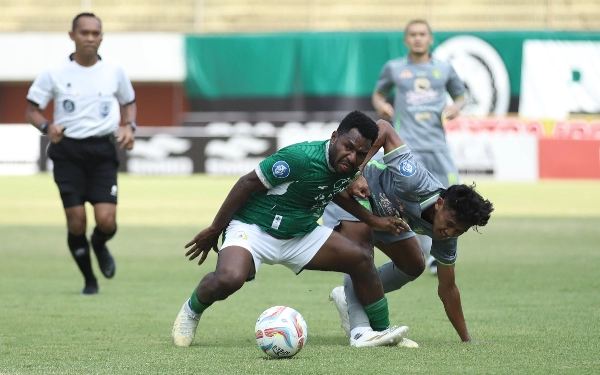 Ditahan Imbang Persebaya, Bek PSS Sleman Minta Maaf kepada Suporter