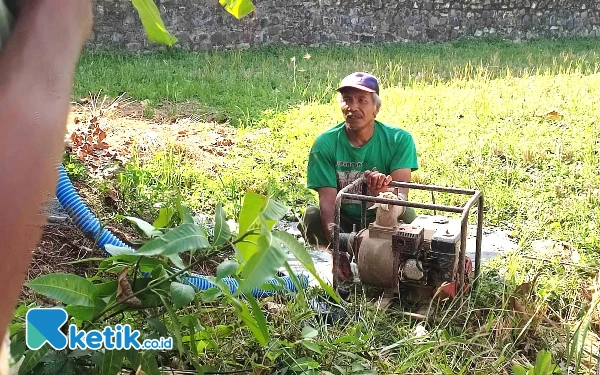 Thumbnail Berita - Hadapi Kemarau Panjang, Sedot Air Jadi Solusi Petani Kabupaten Pacitan