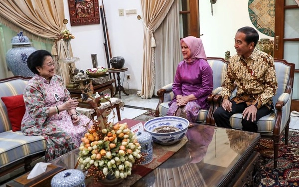 Thumbnail Berita - Jokowi Halalbihalal dengan Megawati, Ini Topik yang Dibahas