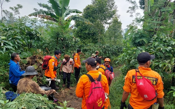 Thumbnail Berita - Sudah Hilang Lima Hari, Tim SAR Terus Cari Nenek Sulin