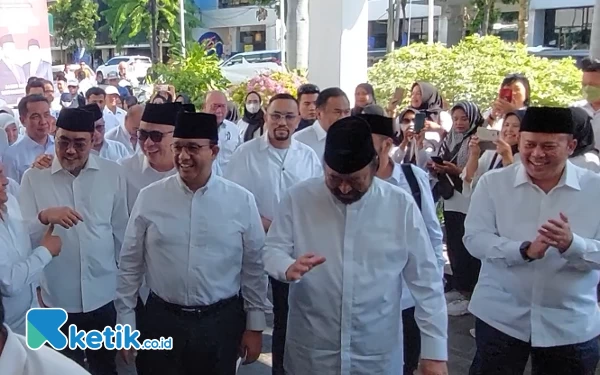 Thumbnail Berita - Didampingi Surya Paloh, Anies Baswedan Tiba di Hotel Majapahit Surabaya