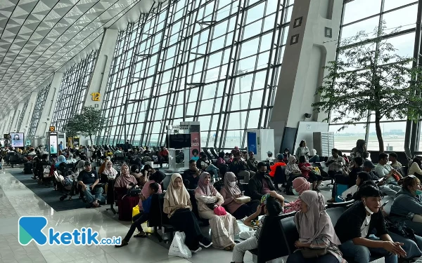 Thumbnail Berita - H-7 Lebaran, Bandara Soekarno-Hatta Mulai Padat Pemudik