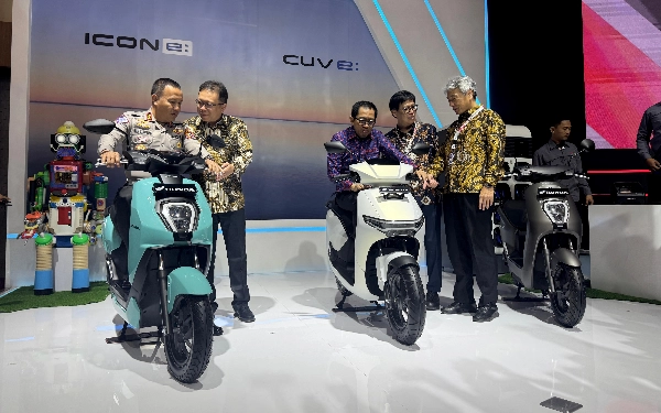 AHM Usung Dua Motor Listrik Terbaru Honda ICON e: dan CUV e: di Booth IMOS 2024