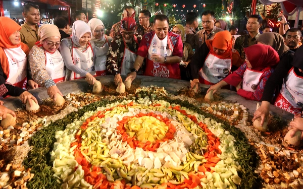 Festival Rujak Uleg 2023, Dikritik Pedas Masyarakat Surabaya 