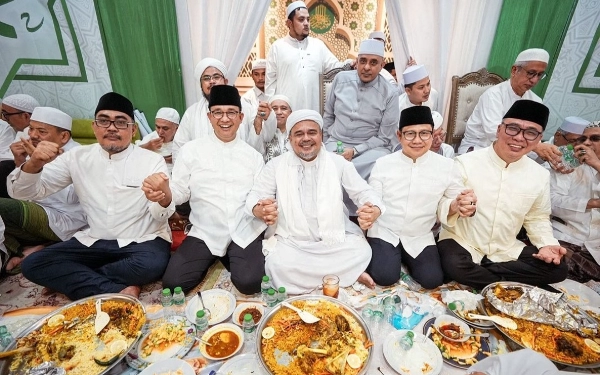 Thumbnail Berita - Anies Baswedan dan Cak Imin Penuhi Undangan Pernikahan Anak Habib Rizieq