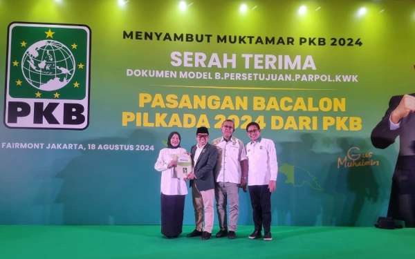 Thumbnail Berita - Siap Daftar ke KPU, Paslon Sanusi-Lathifah Terima Rekom dari Ketum PKB di Pilbup Malang