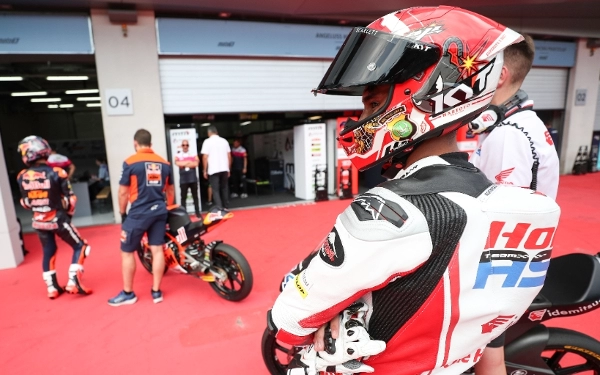 Thumbnail Berita - Hasil Moto3 GP Austria, Manajer Honda Team Asia: Performa Mario Aji Terus Meningkat