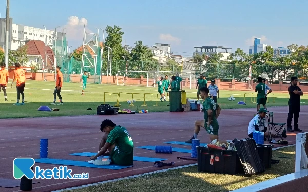 Thumbnail Berita - Wajib Menang, Laga Persebaya vs Persikabo Jadi Pertaruhan Aji Santoso