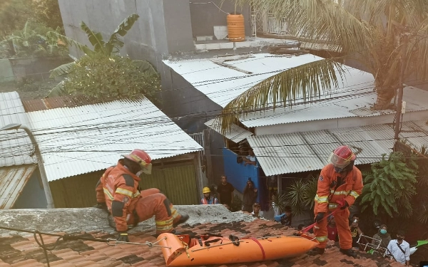 Nenek 79 Tahun Ditemukan Tewas di Atap Rumah