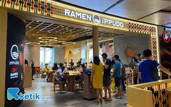 Thumbnail Berita - Nikmatnya Ippudo Ramen, Rasa Otentik Khas Jepang yang Kini Hadir di Surabaya