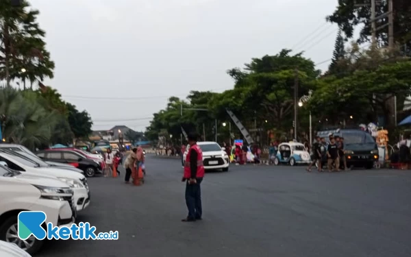 Thumbnail Berita - Awas Macet! Jalur Masuk Alun-Alun Kota Batu Ditutup pada Malam Tahun Baru