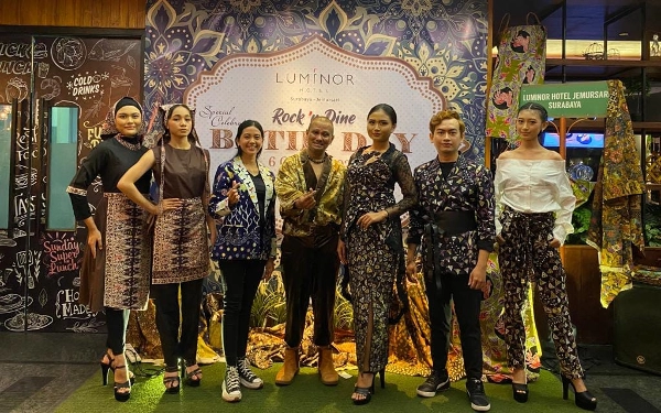 Peringati Hari Batik, Luminor Hotel Jemursari Surabaya Kolaborasi Dengan Embran Nawawi