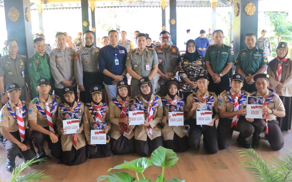 Thumbnail Berita - Satpol PP Jatim Gempur Rokok Ilegal di Blitar dengan Menggalakkan Sosialisasi