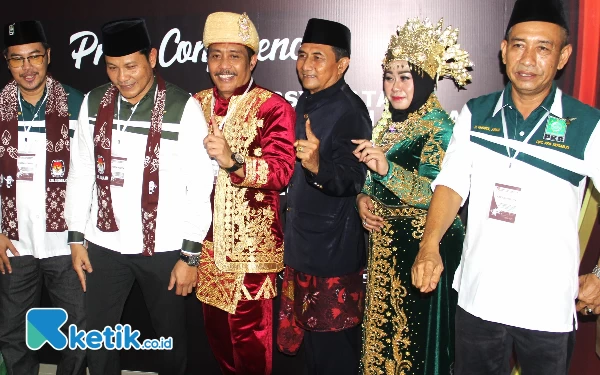 Thumbnail Berita - Caleg PKB Sidoarjo Cak Anam Come Back, Yakin Raup Minimal 12 Ribu Suara di Pileg 2024