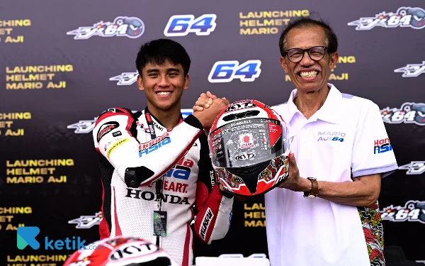 Thumbnail Mario Aji Launching Helm Batik, Akan Menemaninya Mengarungi Moto3 2023