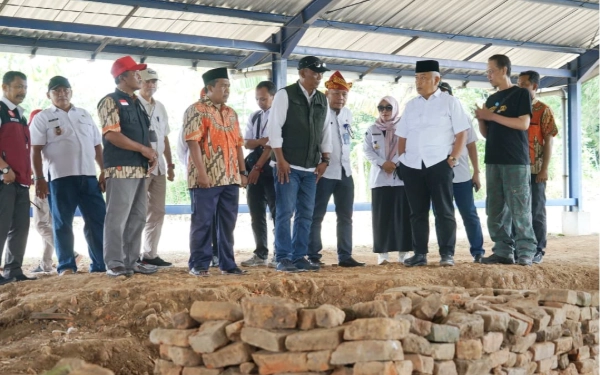 Thumbnail Berita - Sambang Desa di Pakis, Bupati Malang Sambangi Situs Sekaran dan Sumber Gentong