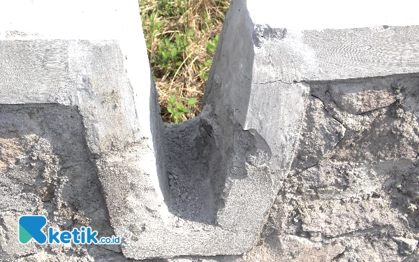 Thumbnail Berita - Beton Dinyatakan Bagus, Sebagian TPT Proyek Jalan Beton Desa Tarik-Mliriprowo Diperbaiki