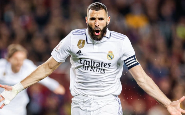 Thumbnail Berita - Madrid Bantai Barca di Camp Nou, Benzema Borong Tiga Gol