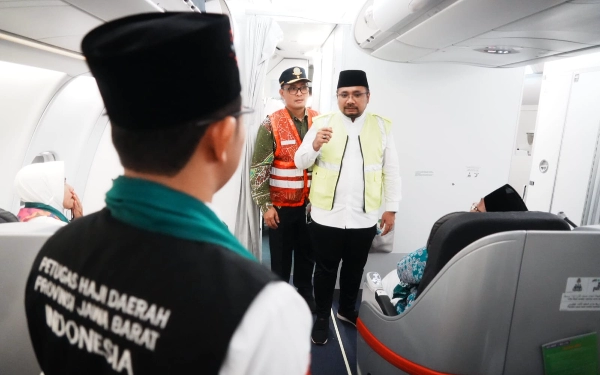 Thumbnail Berita - Menag Lepas Penerbangan Haji Perdana dari Bandara Kertajati