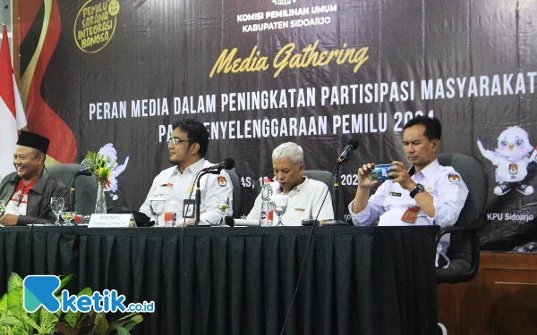 Thumbnail Berita - KPU Sidoarjo Libatkan Media Massa Sukseskan Pemilu 2024, Targetkan Partisipasi Pemilih Minimal 82 Persen