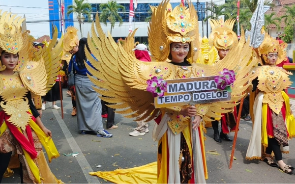 Usung Dua Tema, SMAN 4 Bangkalan Tampil Memukau di Karnaval 17 Agustusan