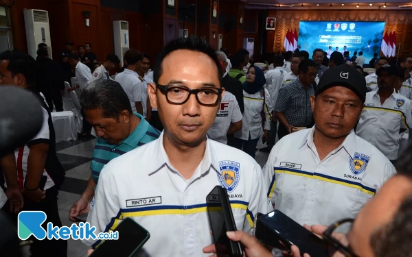 Thumbnail Berita - Marak Balapan Liar, IMI Surabaya Rangkul Kaum Muda Kembali ke Sirkuit