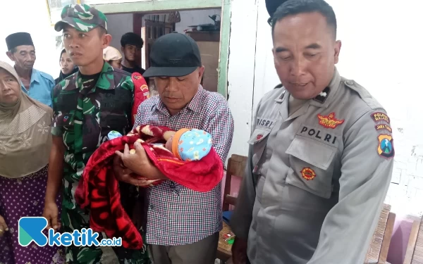 Thumbnail Berita - Bayi Baru Lahir Ditemukan Warga di TPQ Sumawe Kabupaten Malang