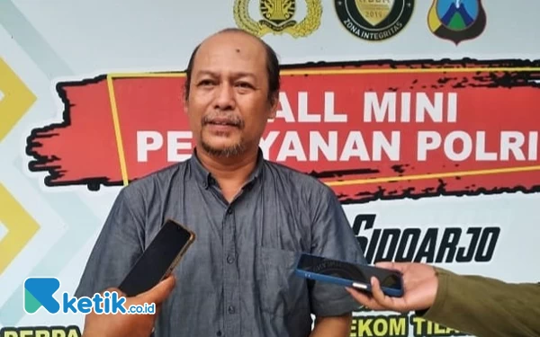 Thumbnail Berita - Bawaslu Sidoarjo Serahkan Penanganan Kades Tarik ke Polresta Sidoarjo terkait  ”Kampanye Ilegal” di Balai Desa